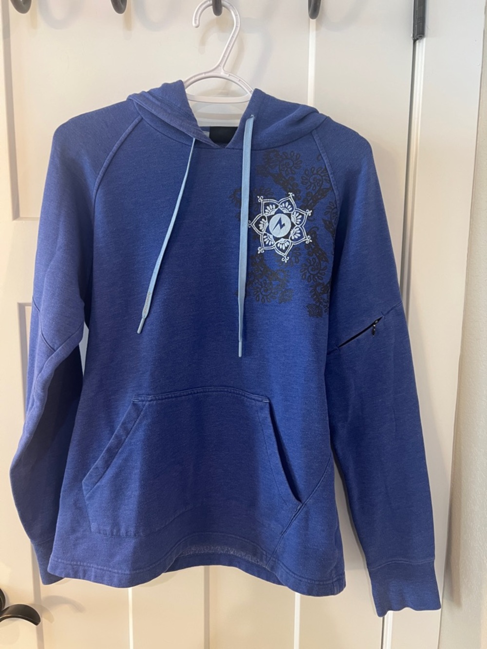 Marmot Blue Hoodie Women’s Medium Lightweight Pullover Outdoor Casual